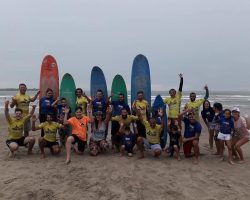 Ação Social com projeto Surf Solidário.